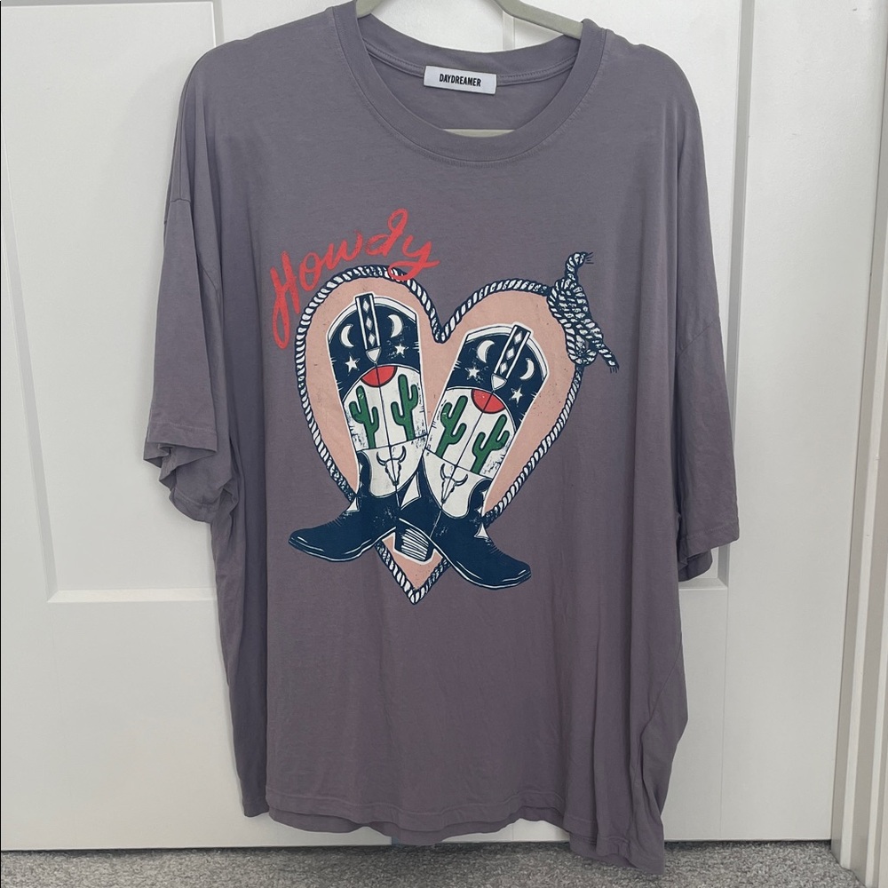 Daydreamer 'Howdy' Cowboy Boot Graphic Tee OS
